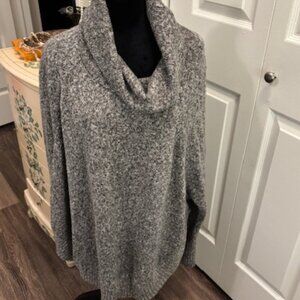 Leo & Nicole Heathered Gray Cowl Neck Oversized Sweater